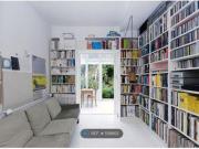 2 Bedrooms Flat for rent in Perth Road, London N4