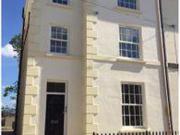 2 Bedrooms Flat for rent in Pier Road, Northfleet,...