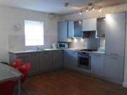 2 Bedrooms Flat for rent in Pinders Farm Drive,...