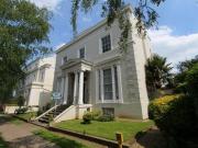 2 Bedrooms Flat for rent in Pittville Lawn, Cheltenham GL52