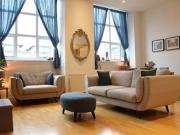 2 Bedrooms Flat for rent in Pollard Street, Manchester M4
