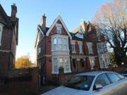 2 Bedrooms Flat for rent in Priory Avenue, High Wycombe HP13