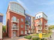 2 Bedrooms Flat for rent in Pumphouse Crescent, Watford WD17