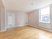 2 Bedrooms Flat for Rent in Queens Road | Foxtons