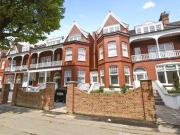 2 Bedrooms Flat for rent in Raglan House, 8 12 Queens...