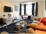 2 Bedrooms Flat for rent in Range Road, Manchester M16