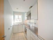 2 Bedrooms Flat for rent in Ray Park Avenue, Maidenhead SL6