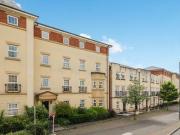 2 Bedrooms Flat for rent in Redhouse Way, Swindon,...