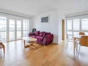 2 Bedrooms Flat for Rent in Riverview Court | Foxtons