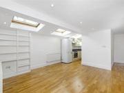 2 Bedrooms Flat for rent in Roskell Road, London SW15