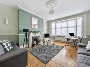 2 Bedrooms Flat for Rent in Russell Square Mansions |...