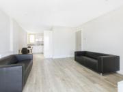 2 Bedrooms Flat for rent in Salcombe Court, St. Ives...