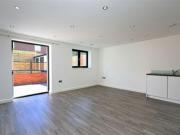 2 Bedrooms Flat for rent in Sewardstone Road, London E4