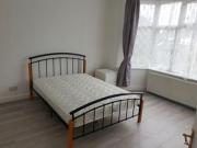 2 Bedrooms Flat for rent in Sheaveshill Avenue,...