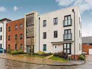 2 Bedrooms Flat for rent in Sinclair Drive, Basingstoke RG21