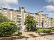 2 Bedrooms Flat for Rent in Smugglers Way | Foxtons