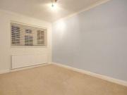 2 Bedrooms Flat for rent in Southgate, London N14