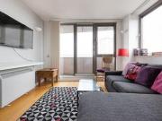 2 Bedrooms Flat for rent in Spencer Way, London E1