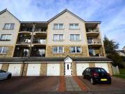 2 Bedrooms Flat for rent in Spinnaker Way, Dalgety Bay,...