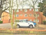 2 Bedrooms Flat for rent in St. Albans Road, Garston,...