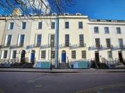 2 Bedrooms Flat for rent in St George´s Street,...