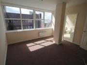 2 Bedrooms Flat for rent in St Johns House, High Street,...