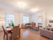 2 Bedrooms Flat for rent in Stafford Court, High Street...