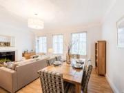 2 Bedrooms Flat for rent in Stafford Court, Kensington...