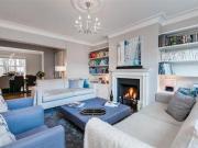 2 Bedrooms Flat for rent in Stafford Court, Kensington...