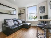 2 Bedrooms Flat for rent in Stamford Hill, London N16 2 Bedrooms Flat for rent in Stamford Hill, London N16