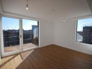 2 Bedrooms Flat for rent in Stretford Rod, Hulme,...