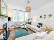 2 Bedrooms Flat for rent in Sutherland Avenue, Maida...