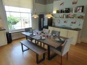 2 Bedrooms Flat for rent in Sydenham Villas Road,...