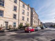 2 Bedrooms Flat for rent in Sylvan Place, Marchmont EH9