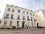 2 Bedrooms Flat for rent in The Broad Walk, Imperial...
