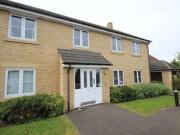 2 Bedrooms Flat for rent in The Hawthorns, Flitwick,...