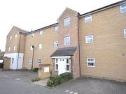 2 Bedrooms Flat for rent in The Meadows, Watford WD25