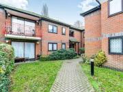 2 Bedrooms Flat for rent in The Millstream, London Road,...