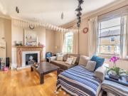 2 Bedrooms Flat for Rent in The Park | Foxtons