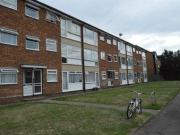 2 Bedrooms Flat for rent in Thirkleby Close, Slough,...
