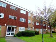 2 Bedrooms Flat for rent in Tithe Court, Slough,...