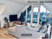 2 Bedrooms Flat for rent in Tooting High Street, Tooting...