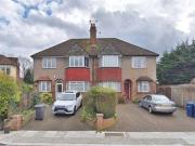 2 Bedrooms Flat for rent in Torrington Park, London N12