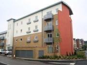 2 Bedrooms Flat for rent in Trafalgar Gardens, Crawley RH10