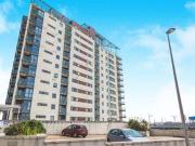 2 Bedrooms Flat for rent in Trawler Road, Maritime...