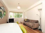 2 Bedrooms Flat for rent in Turner Street, Whitechapel E1