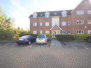 2 Bedrooms Flat for rent in Twyhurst Court, East...