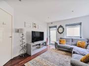 2 Bedrooms Flat for Rent in Upper Tooting Road | Foxtons
