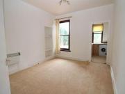 2 Bedrooms Flat for rent in Victoria Road, Falkirk FK2