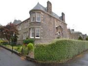 2 Bedrooms Flat for rent in Victoria Square, Stirling FK8